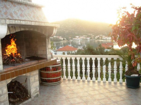 Romantic Apartment With Sea View Vinisce, Dalmatia, Vinišće